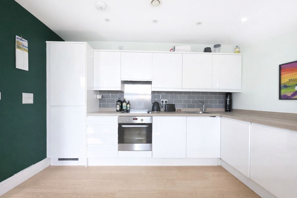 38 Station Road Loudwater